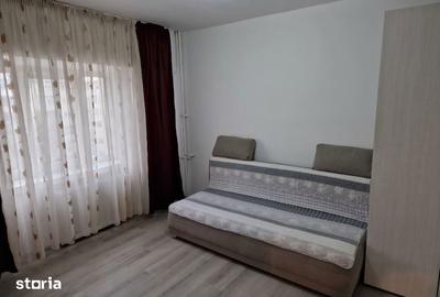Garsonieră decomandată în Calea București