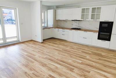 Apartament cu 3 camere decomandat, mobilat în Tractorul - 4