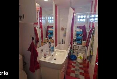 Apartament cu 3 camere decomandat în 7 Noiembrie - 11