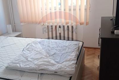 Apartament cu 3 camere decomandat în Pârneava - 16