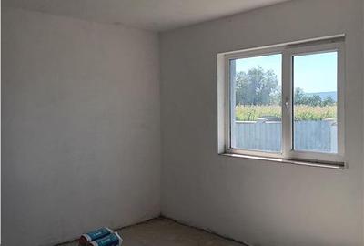 Casă cu 5 camere cu Teren 500 Mp în Oprișeni - 8