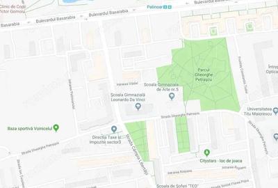 Teren de 900 mp, în Titan