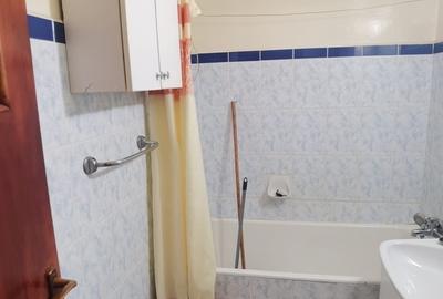 Titan, Piata Minis - 4