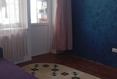 Apartament cu 2 camere semidecomandat, mobilat în Tomis II