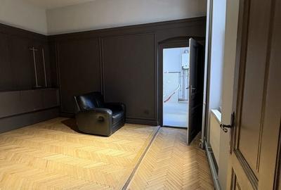Apartament cu 4 camere în Central - 2