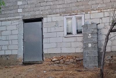 Casă cu 5 camere cu Teren 3850 Mp în Roșia