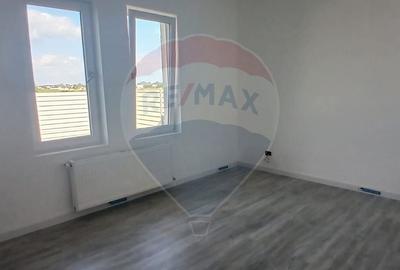 Casă cu 3 camere cu Teren 273 Mp în Crevedia - 3