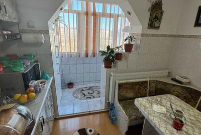 Apartament cu 2 camere decomandat în 23 August - 8