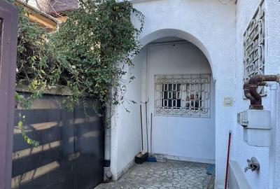 Casa de vanzare 6 camere in zona Popa Nan - Matei Basarab - 3