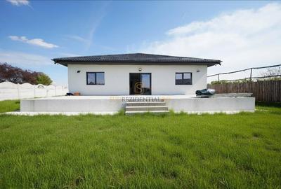 Casă individuală cu 4 camere cu Canalizare în Adunații-Copăceni - 12