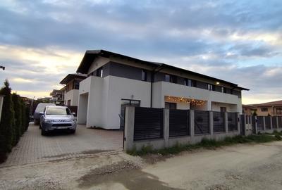 Duplex cu 5 camere cu Teren 250 Mp în Florești - 1