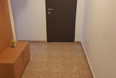 Apartament cu 3 camere semidecomandat în Dacia - 19