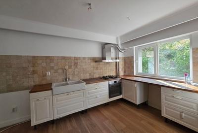 Apartament cu 3 camere decomandat în Băneasa - 3