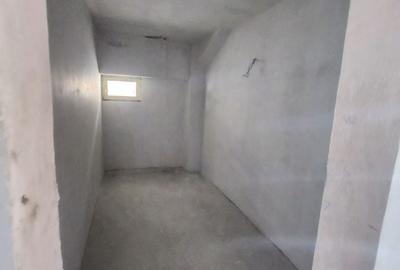 Casă cu 6 camere cu Teren 390 Mp în Independenței - 1