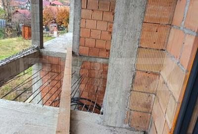 Casa cu 3 dormitoare ?i garaj in suprafa?a de 180 mp - 4