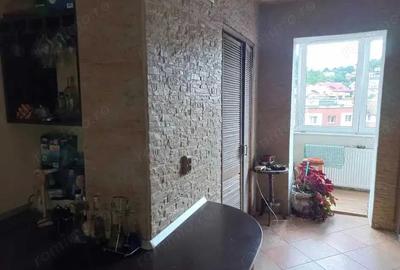 Apartament cu 3 camere decomandat, mobilat în Răcădău - 2