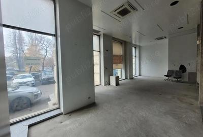 Spațiu comercial, de 251 mp, în Central