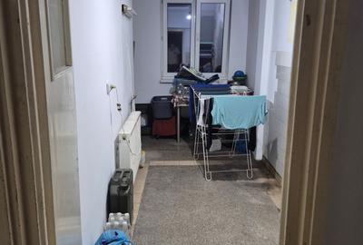 Apartament cu 2 camere semidecomandat în Constructorilor