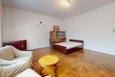 Apartament cu 1 camere decomandat în 15 Noiembrie - 10