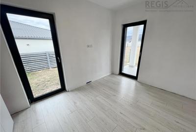 Casă cu 4 camere cu Canalizare în Cristian - 29