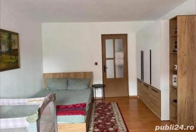 Casă cu 5 camere în Central