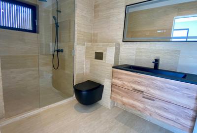 Vila noua eleganta si spatioasa, 5 cam, 4 bai, Laguna Albastra, cartier privat - 13