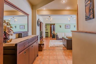 Apartament cu 4 camere semidecomandat, mobilat în Răcădău - 18