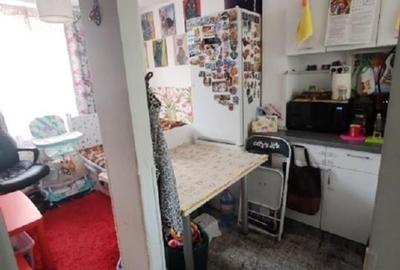Vând apartament decomandat 2 cam 42 mp, 100 m metrou Romancieri amenajat complet