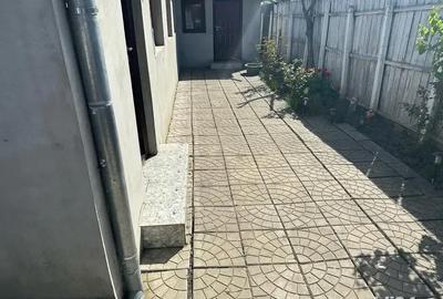 Casă cu 3 camere cu Teren 663 Mp în Golești - 4