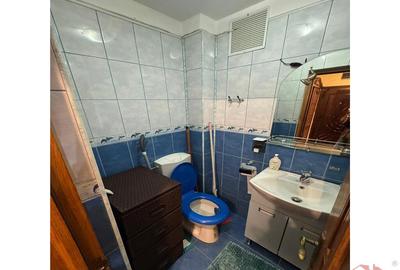 Apartament cu 4 camere decomandat, mobilat în Central - 3