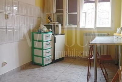 Casă individuală cu 5 camere cu Canalizare în Central - 4