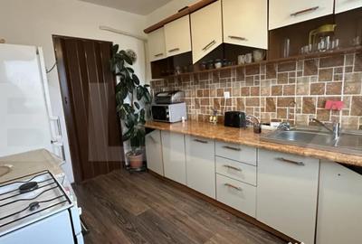 Apartament cu 3 camere decomandat, mobilat în Iosia