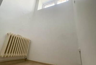 Spațiu comercial, de 129 mp, în Central - 7