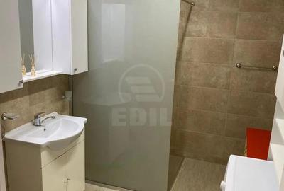 Apartament cu 2 camere decomandat în Florești