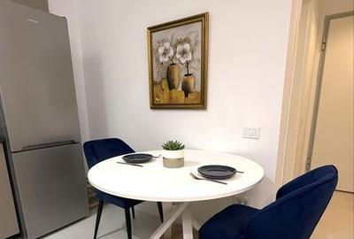 Garsonieră în Titan - 2