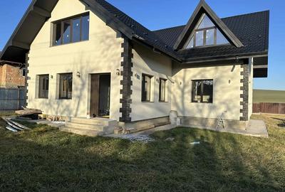 Casa de vanzare la 10 km de oras Girov - 4