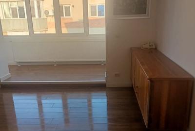 Se inchiriaza apartament cu 4 camere - 10