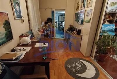 Casă cu 4 camere cu Teren 240 Mp în Eroii Revoluției