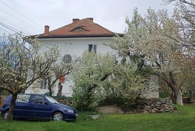 Casă cu 2 camere decomandat în Viile Sibiului