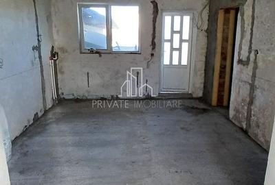 Casă individuală cu 8 camere cu Canalizare în Dâmbu Pietros - 10