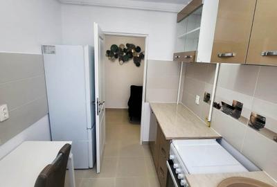 Apartament cu 2 camere semidecomandat, mobilat în Central