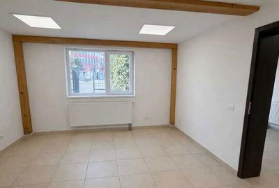 Spațiu comercial, de 40 mp, în Central - 1