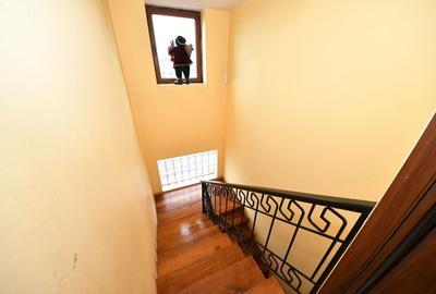 Vila spatioasa, constructie solida, zona micro 17 - Galati - 16