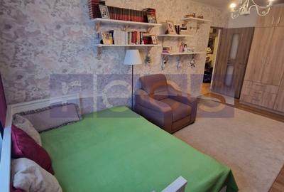 Apartament cu 3 camere decomandat, mobilat în Polonă - 4