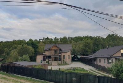 Casă cu 4 camere în Central - 8