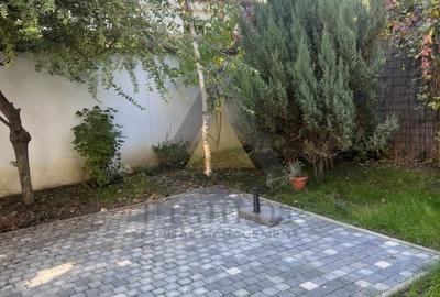 Casă individuală cu 10 camere cu Canalizare în Capitale - 29