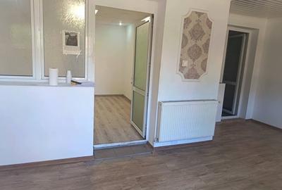 Apartament cu 3 camere decomandat în 9 Mai