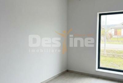 Casă cu 3 camere cu Teren 932 Mp în Central