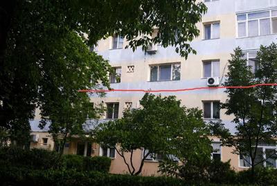 Apartament cu 4 camere semidecomandat în Craiovița Nouă - 2