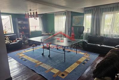 Casă cu Teren 1461 Mp în Cornu